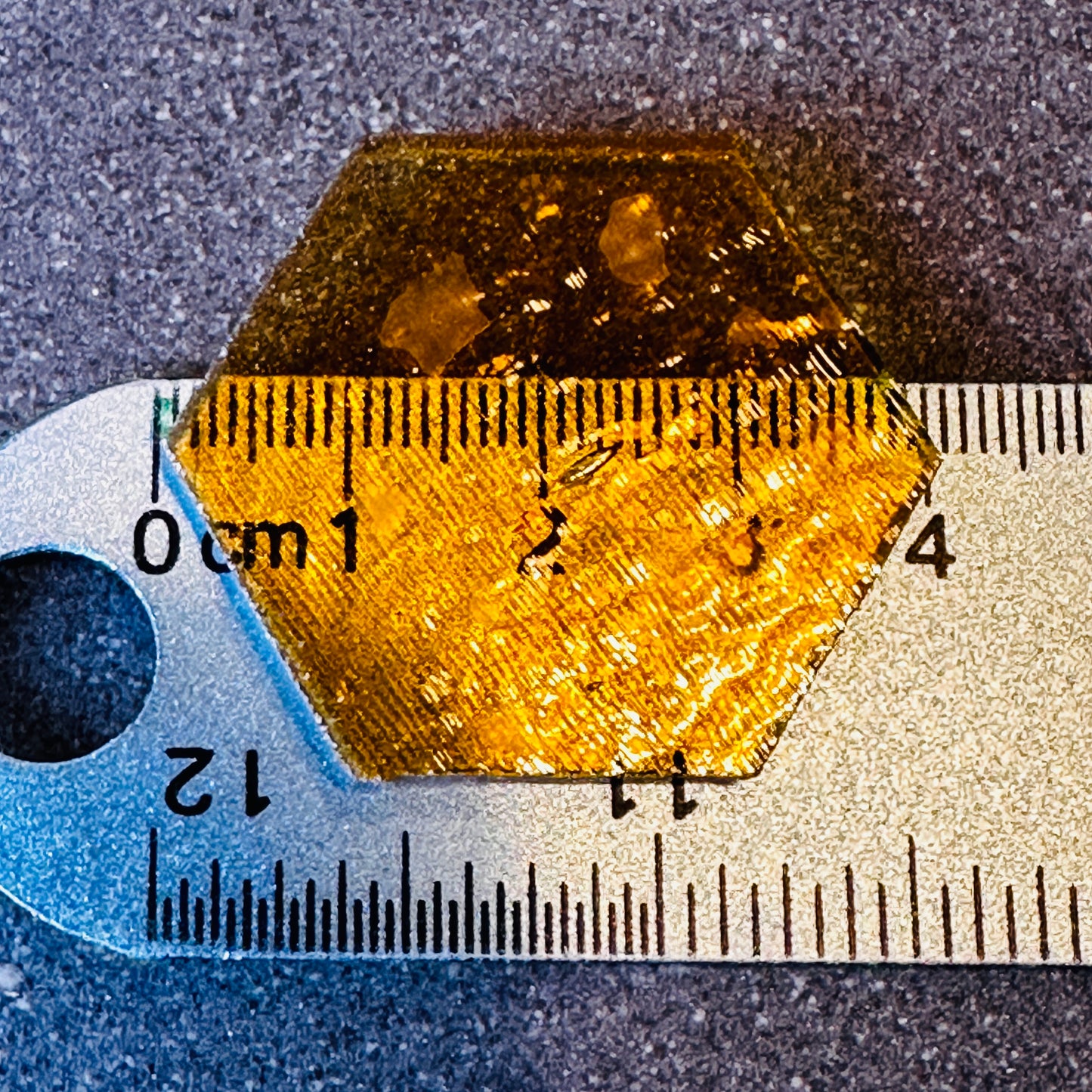 Amber hexagon 4cm