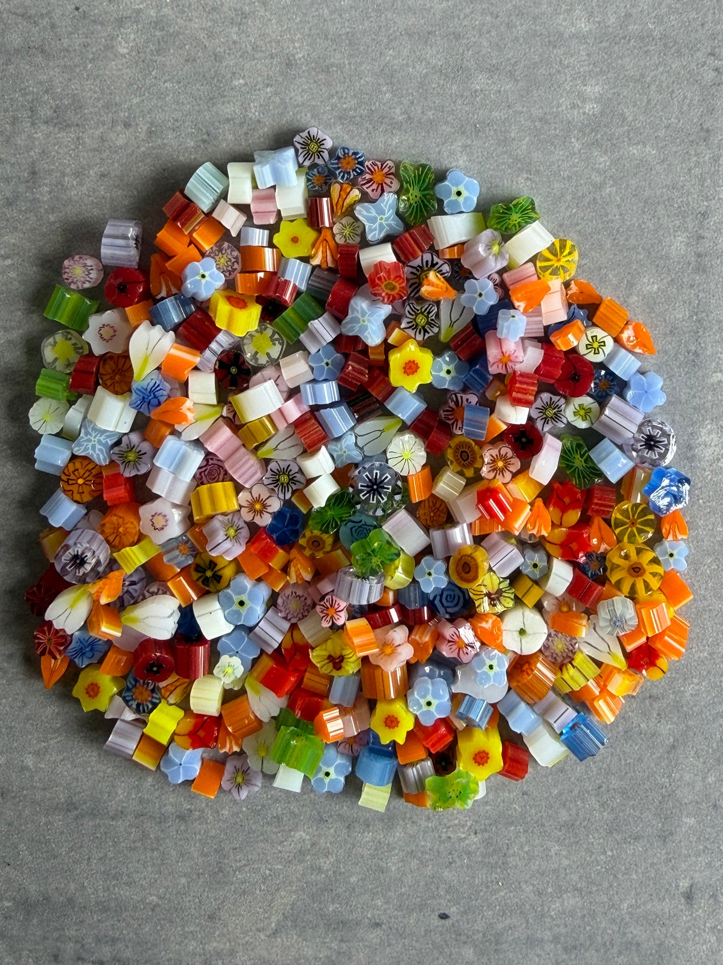 MURRINE – FLOWERS – MINI FLOWER MIX – 90COE- Tabitha’s Glass Emporium